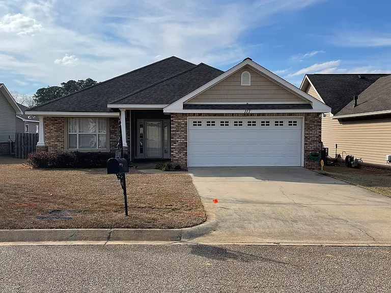 117 Camberly Ct — Photo 1