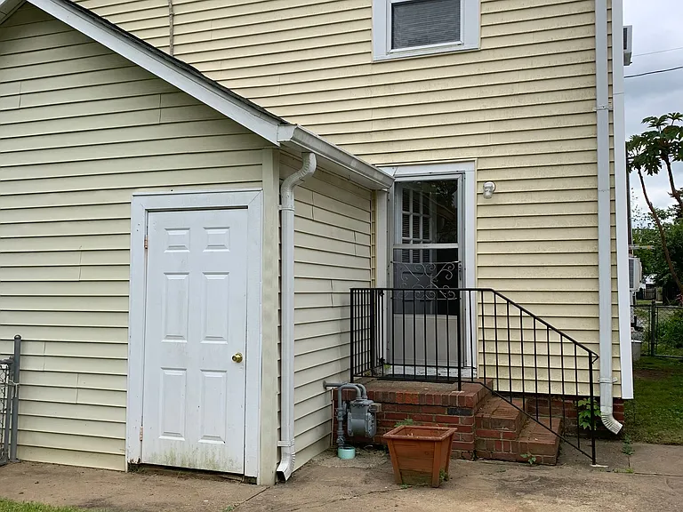 113 Hawke St — Photo 8