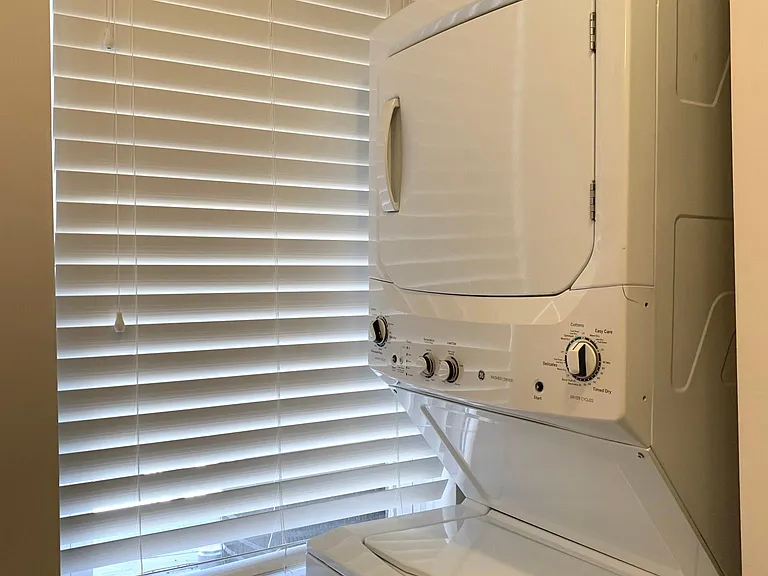 4212 Chester Ave #2R — Photo 7