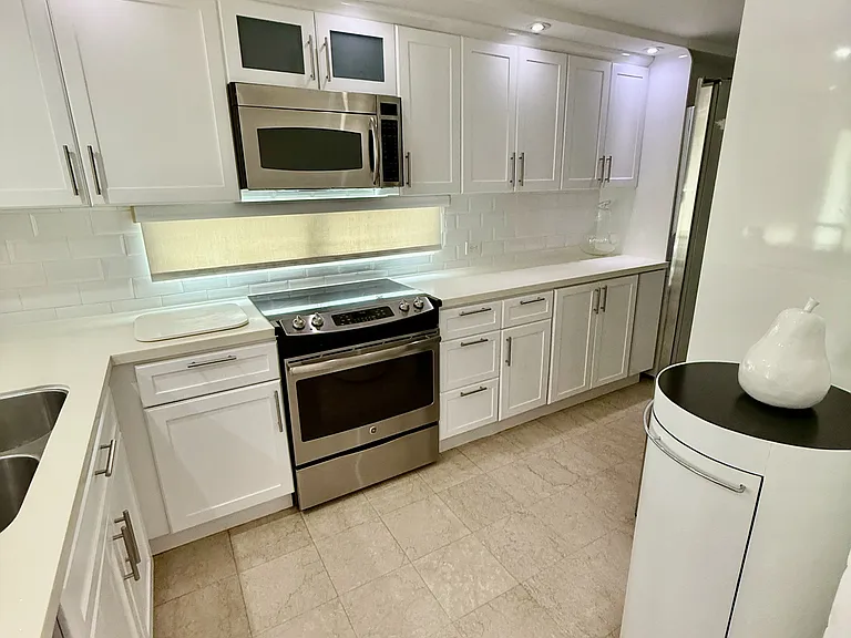 7063 Playa Serena 1005 S — Photo 17