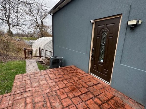 190 Orchard Ln, Freedom, PA 15042