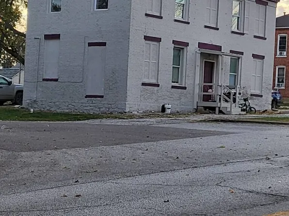 109 E Quincy St, Griggsville, IL 62340