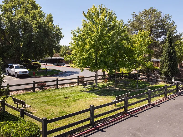 Cobble Creek Apartments — Photo 39