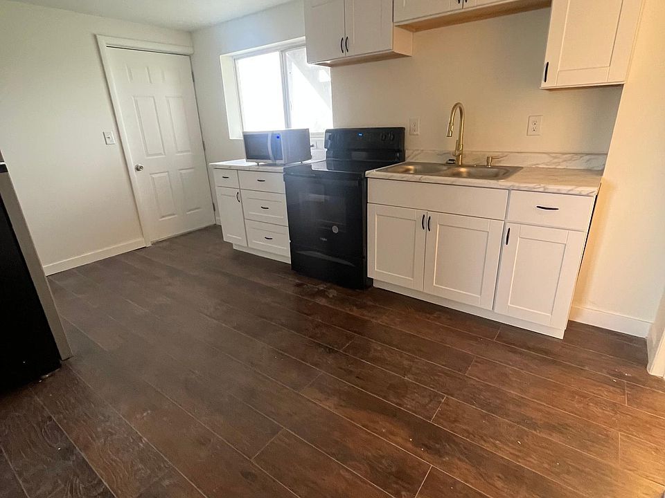 1st image of 6775 S Dixie Dr #B