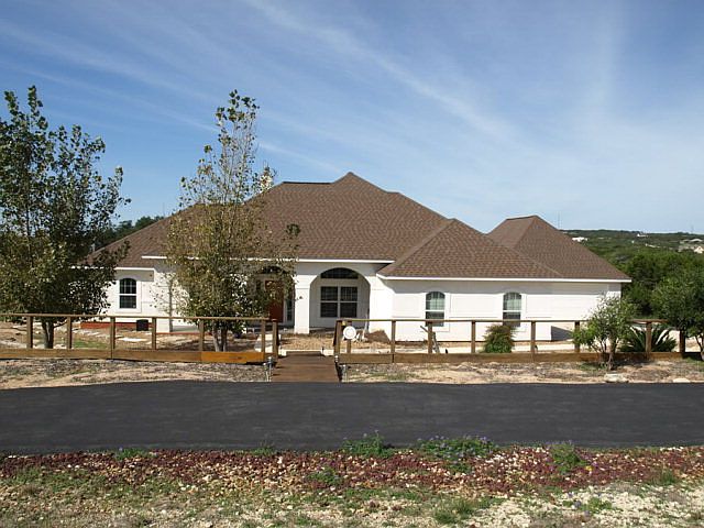 1st image of 221 Lipizzan Ln