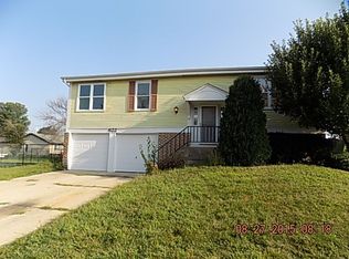 622 Blackhawk Ln, Bolingbrook, IL 60440