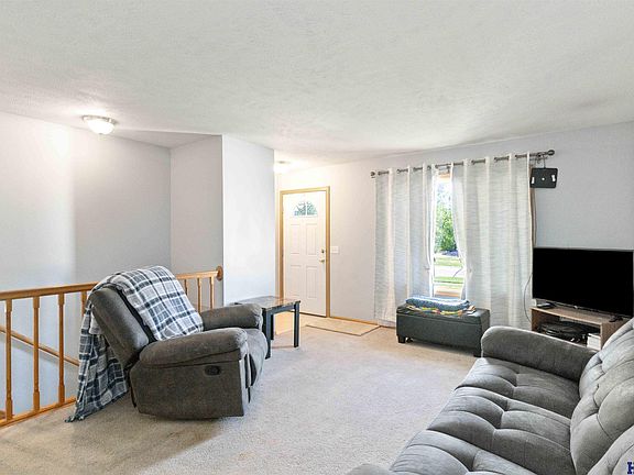 5th image of 2020 Greenspire Dr