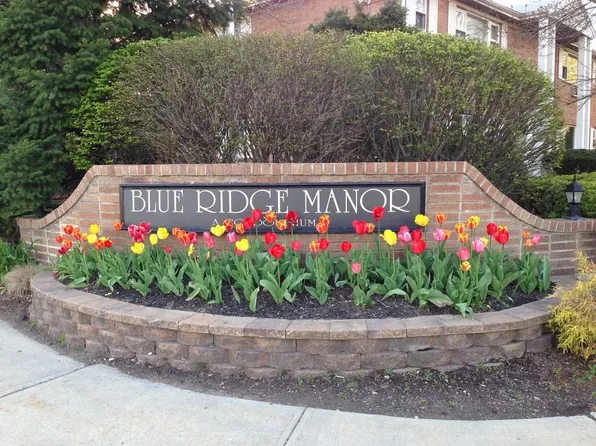 2-18 Virginia Dr #B, Fair Lawn, NJ 07410