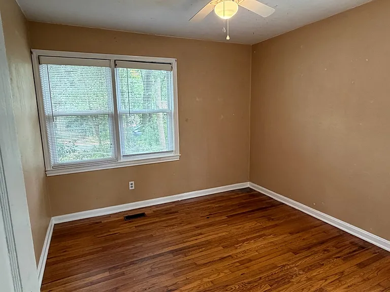 414 Prince St — Photo 10