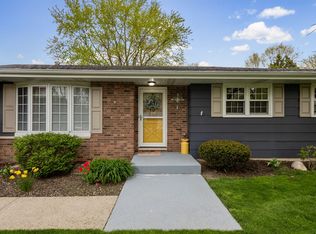 440 W Anderson Ct, Crown Point, IN 46307