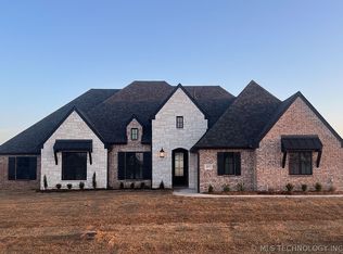 2577 Cross Creek Dr, Oologah, OK 74053