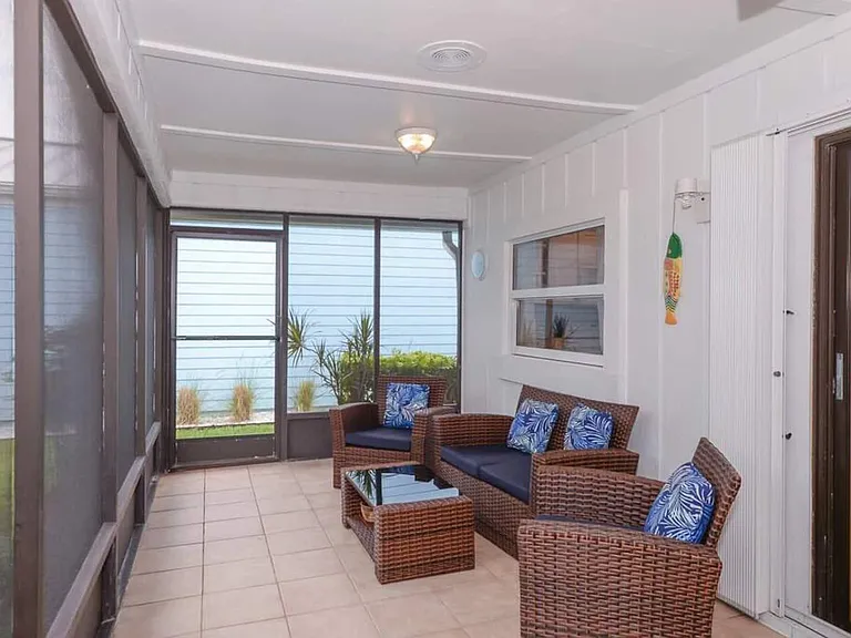 3267 NE Catamaran Ter — Photo 33