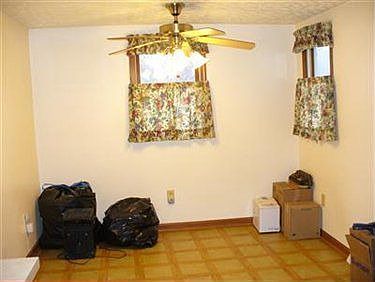 3rd image of 3466 Sanford Ave