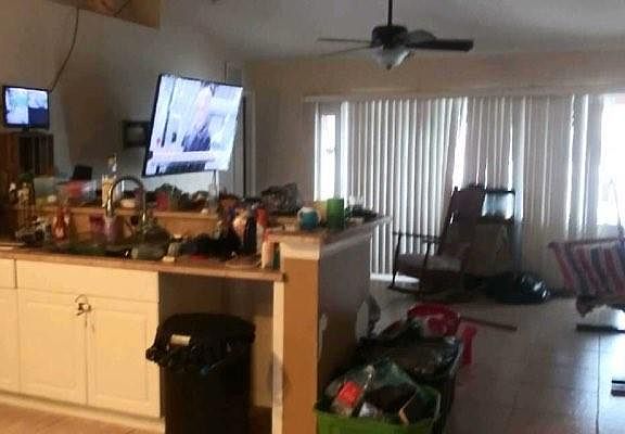 3rd image of 628 Tropicana Pkwy W