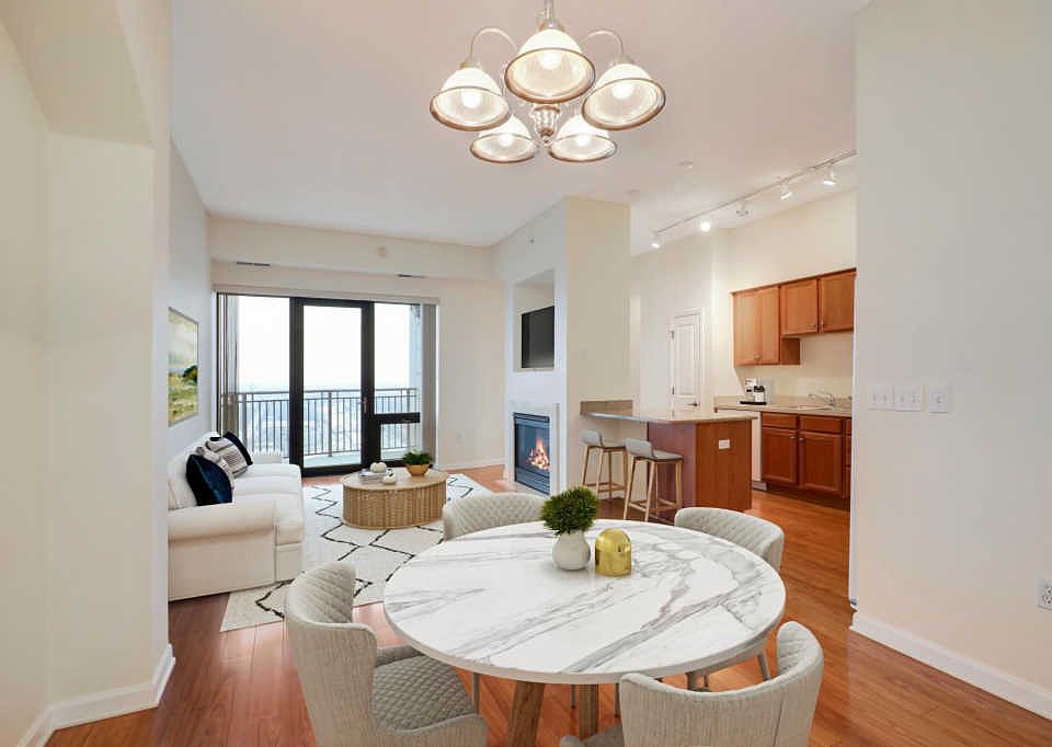 1st image of 500 Grant St E #2605