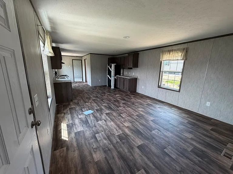 269 Brian Ln — Photo 4