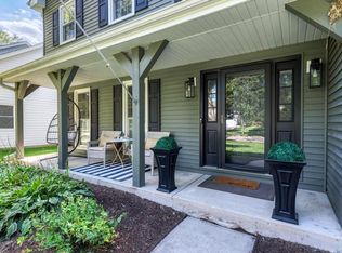 705 Potomac Ave, Naperville, IL 60565