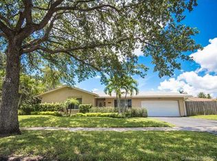 9060 NW 16th St, Plantation, FL 33322