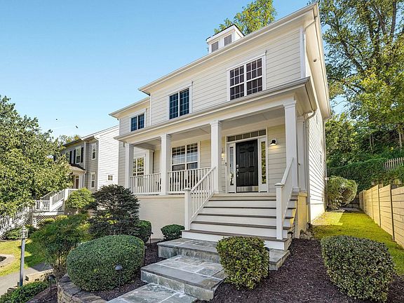 5th image of 1102 Saint Charles Ct