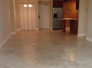 200 SE 15th Rd #3, Miami, FL 33129