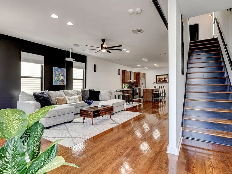 2506 Dumaine St — Photo 11