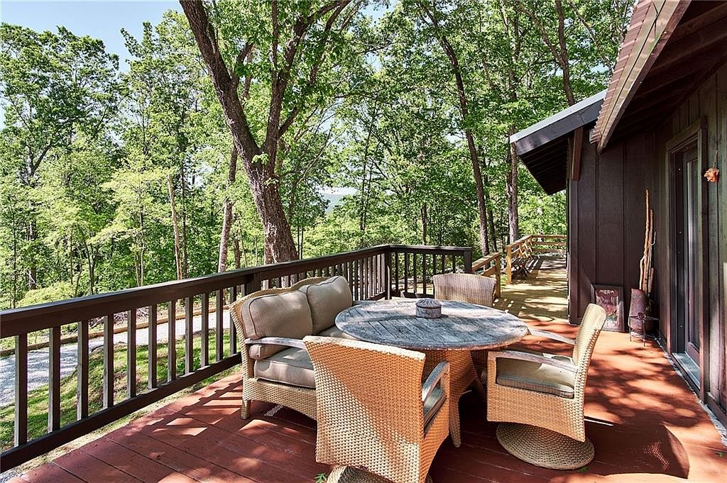 207 Whitewater Lake Rd, Tamassee, SC 29686 Zillow