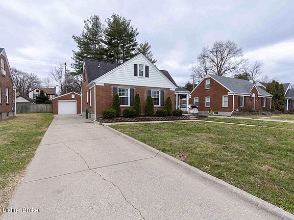 2nd image of 1002 Rosemary Dr
