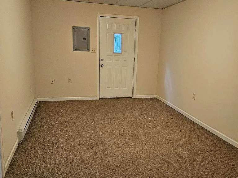 408-410 Jonestown Rd #2 — Photo 2