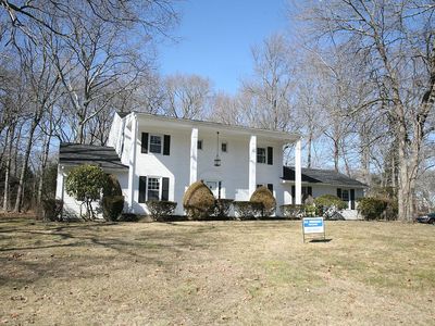 5 Mayflower Dr, East Greenwich, RI, 02818