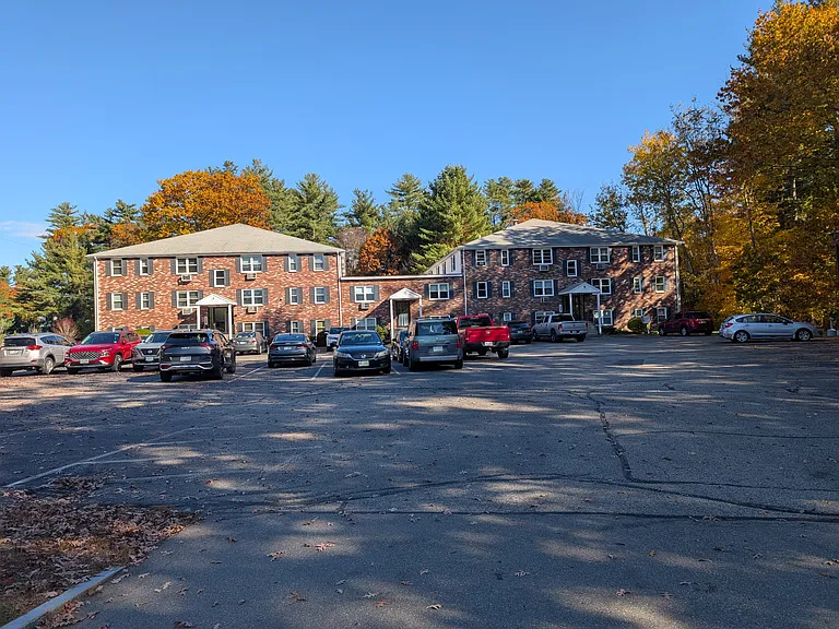 33 Garden Rd #B4 — Photo 2
