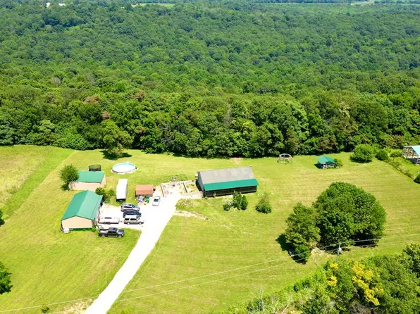 639 Hurless Rd, Frankfort, OH 45628