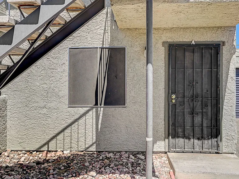 1305 Kari Lee Ct — Photo 3