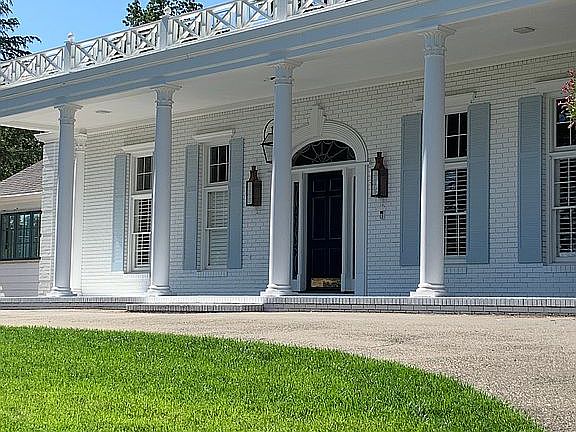 3rd image of 18821 Blythswood Dr