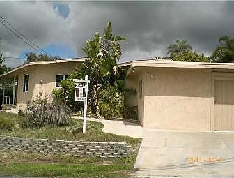 1st image of 1038 Oak Dr