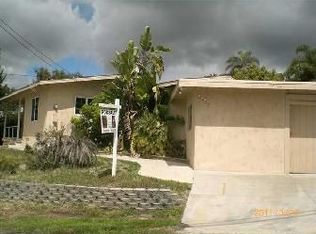 1038 Oak Dr, Vista, CA 92084
