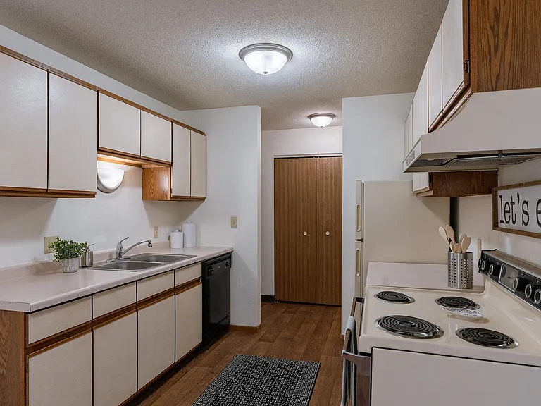 Fargo, ND Place One Apartments | Kitchen