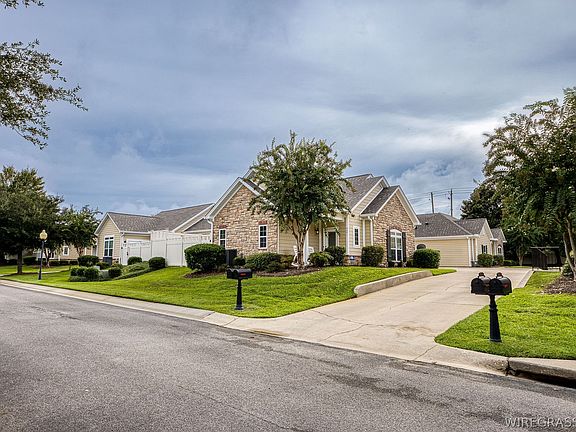 2nd image of 304 Hidden Creek Cir Unit 1