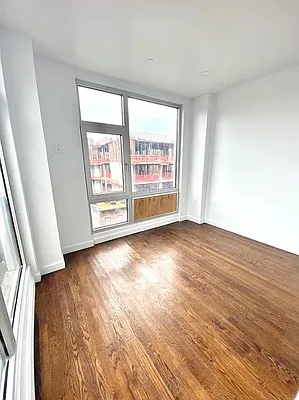 Rented by Dynamik Realty | media 25