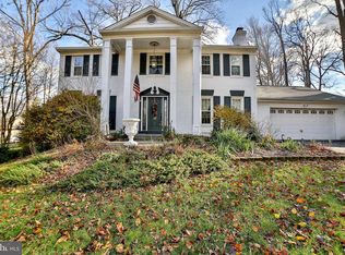 18401 Cedar Dr, Triangle, VA 22172