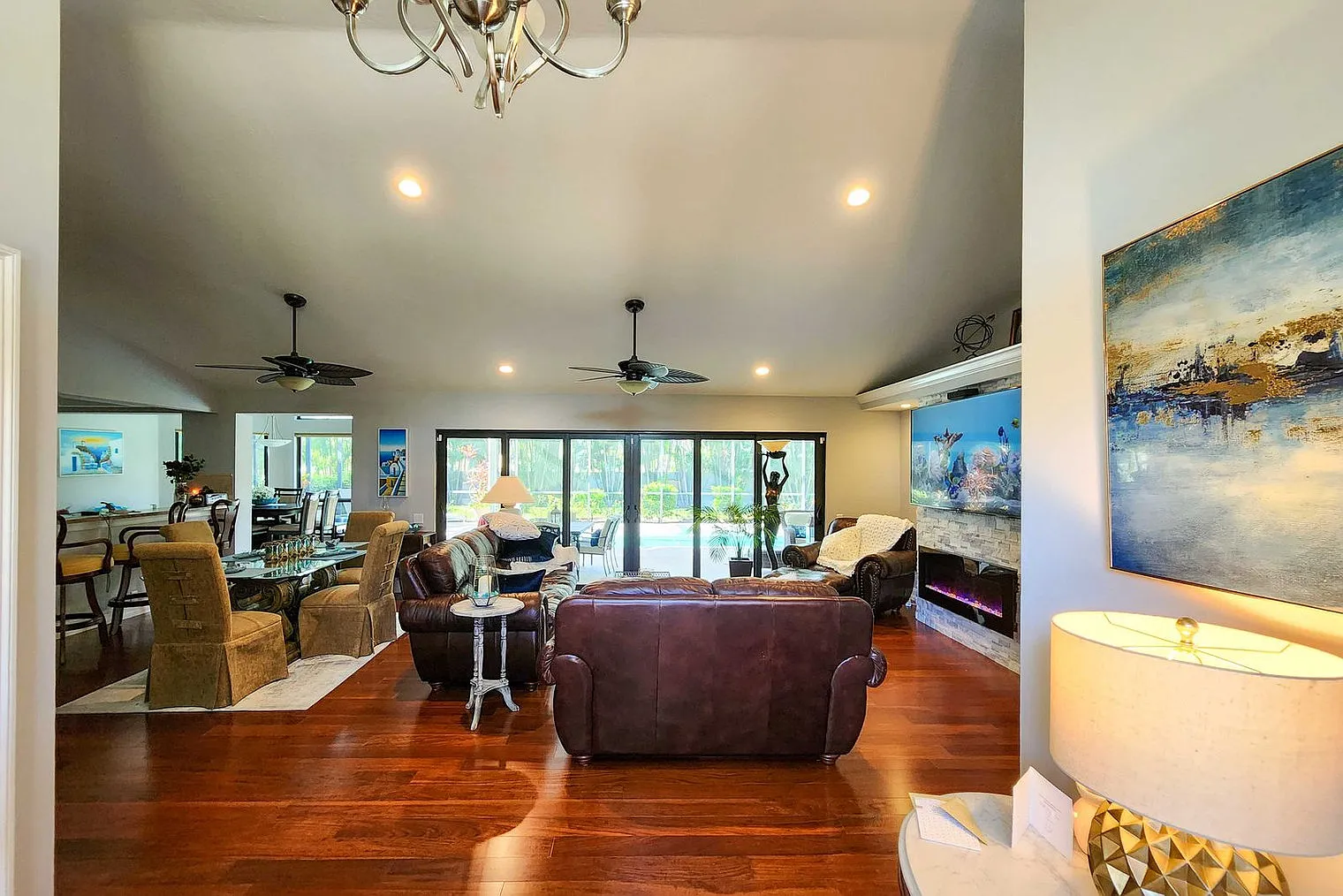 3 bed, 2.0 bath, 1894 sqft, $8,451 — Photo 4