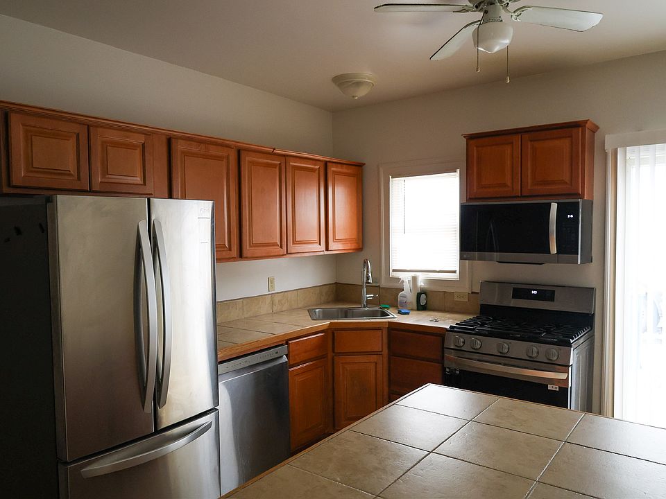 1st image of 123-125 Franklin St #123