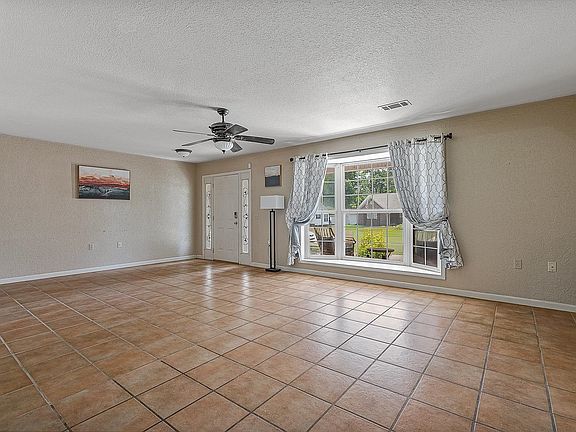 4th image of 6707 Deerwood Dr