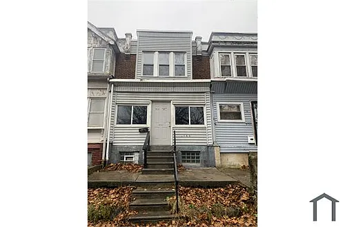 4923 N 17th St Photo 1