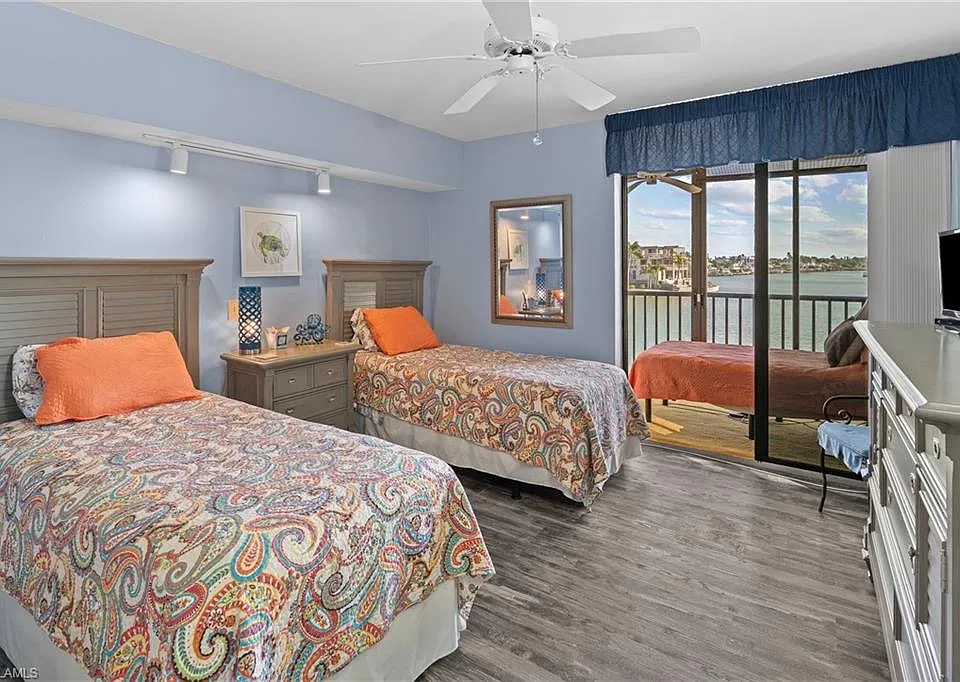 10420 Gulf Shore Dr #121
