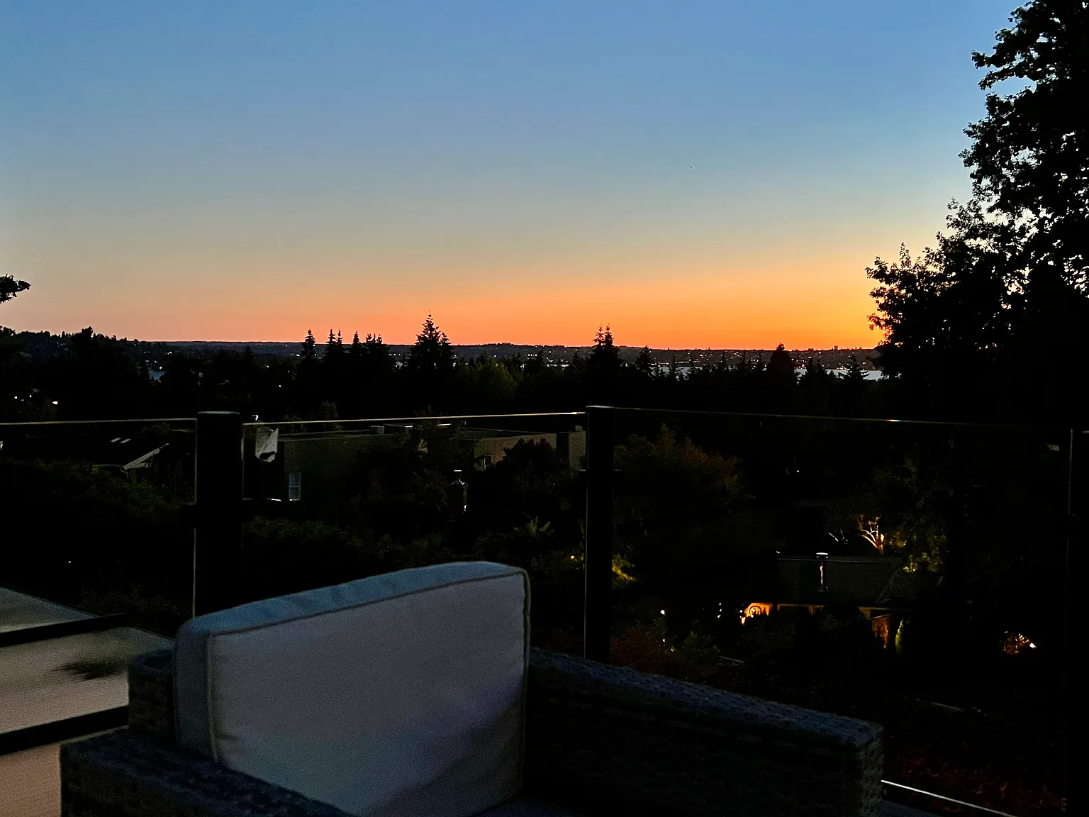 5 bed, 5.5 bath, 5400 sqft, $23,000 — Photo 2
