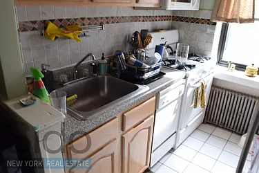 Rented by Sido New York LLC