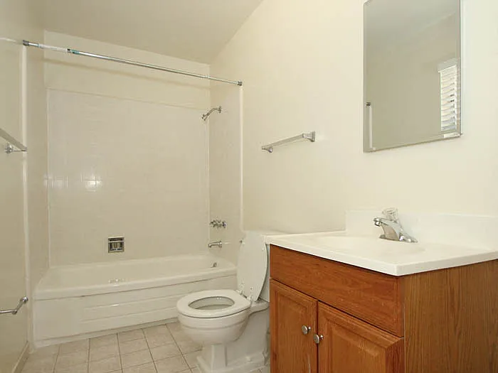 562 Kendall Avenue — Photo 11