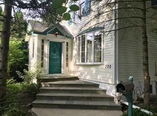 700 Illinois Rd, Wilmette, IL 60091