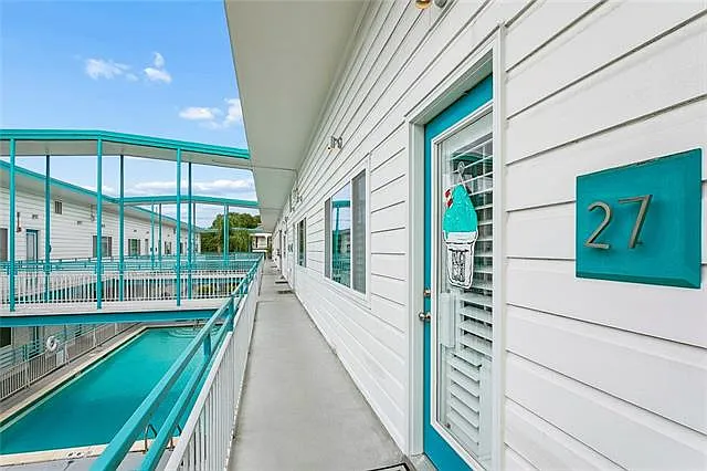 2833 Saint Charles Ave #27 — Photo 5
