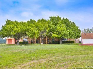 517 Lazy Valley Rd, Comfort, TX 78013